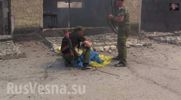 Подоспело видеодоказательство того, что Ясиноватая под контролем ополчения. Подоспело видеодоказательство того, что Ясиноватая под контролем ополчения.