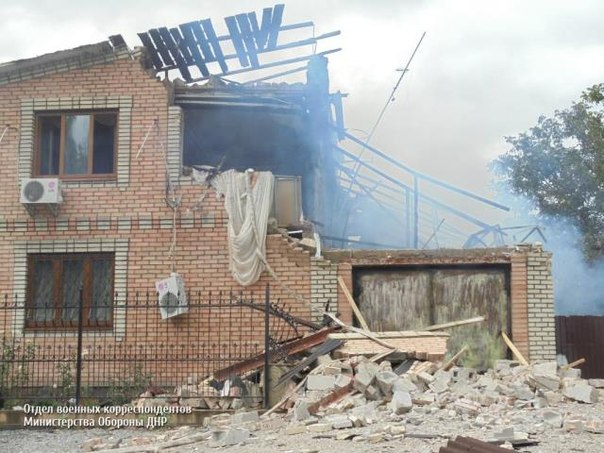 В результате обстрела г.Макеевка, украинскими боевиками, погибли мирные жители города В результате обстрела г.Макеевка, украинскими боевиками, погибли мирные жители города