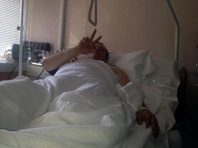 Подстреленный командир «Донбасса» пугает медсестер Подстреленный командир «Донбасса» пугает медсестер