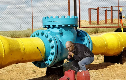 Яценюк: Украине в преддверии зимы надо закупить у РФ 5 млрд кубов газа Яценюк: Украине в преддверии зимы надо закупить у РФ 5 млрд кубов газа