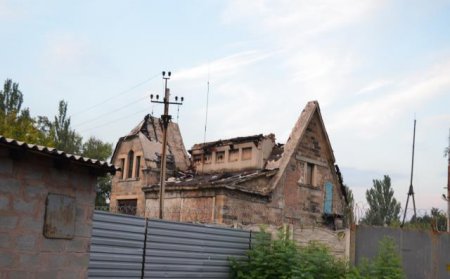 Утренний обстрел Донецка: погибли три мирных жителя (Фото, видео) Утренний обстрел Донецка: погибли три мирных жителя (Фото, видео)