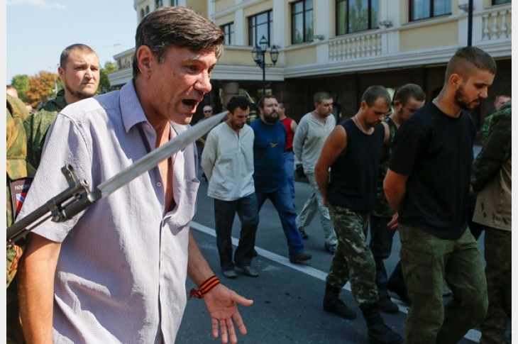 Нацисты осатанели от парада пленных украинских фашистов в Донецке