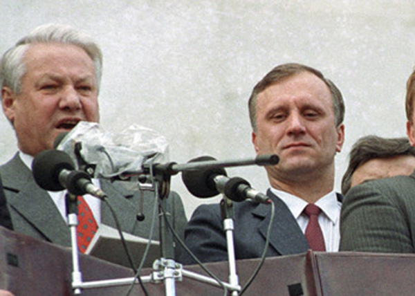 Настоящий путч устроил Ельцин, но события в Новороссии качнули маятник истории обратно Настоящий путч устроил Ельцин, но события в Новороссии качнули маятник истории обратно