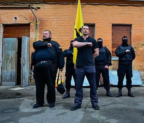 Прорыв к морю стал возможен благодаря предательству батальона "Азов" Прорыв к морю стал возможен благодаря предательству батальона "Азов"