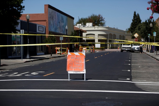 Землетрясение в Калифорнии: телеканал CNN впечатлён разлитым вином, а не разрушениями в штате (Видео, фото) Землетрясение в Калифорнии: телеканал CNN впечатлён разлитым вином, а не разрушениями в штате (Видео, фото)