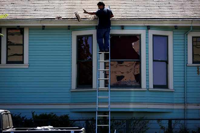 Землетрясение в Калифорнии: телеканал CNN впечатлён разлитым вином, а не разрушениями в штате (Видео, фото) Землетрясение в Калифорнии: телеканал CNN впечатлён разлитым вином, а не разрушениями в штате (Видео, фото)