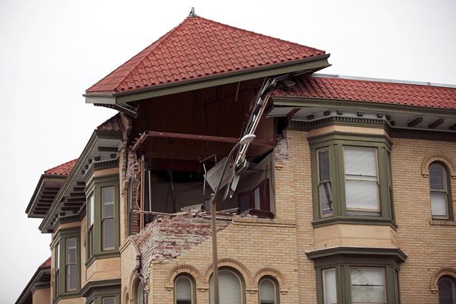 Землетрясение в Калифорнии: телеканал CNN впечатлён разлитым вином, а не разрушениями в штате (Видео, фото) Землетрясение в Калифорнии: телеканал CNN впечатлён разлитым вином, а не разрушениями в штате (Видео, фото)