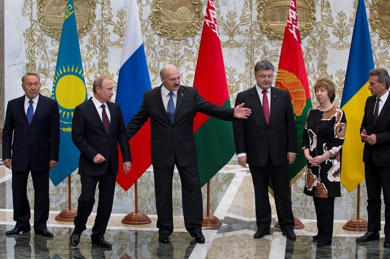 Минский Путин - расшифровка жестов Минский Путин - расшифровка жестов