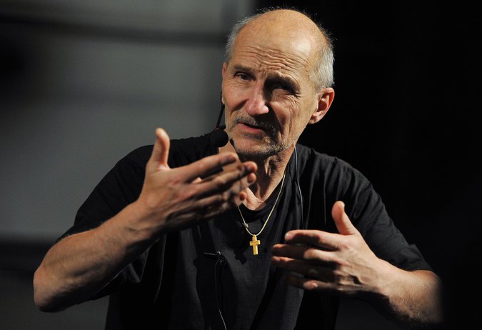 Петр Мамонов: "Весь мир месят 15 человек, которых никто не знает..." Петр Мамонов: "Весь мир месят 15 человек, которых никто не знает..."