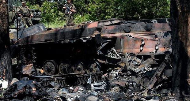 Ополченцы в Донбассе заняли три поселка и уничтожили 20 единиц техники Ополченцы в Донбассе заняли три поселка и уничтожили 20 единиц техники