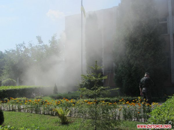 В Житомире утром загорелся городской военкомат