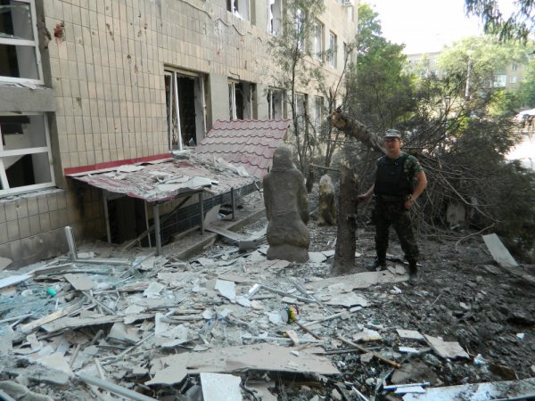 Краеведческий музей города Донецка. Восемь попаданий укро-снарядов.