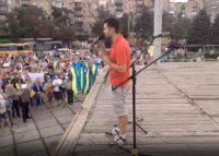 Мариуполь пытается скакать. 