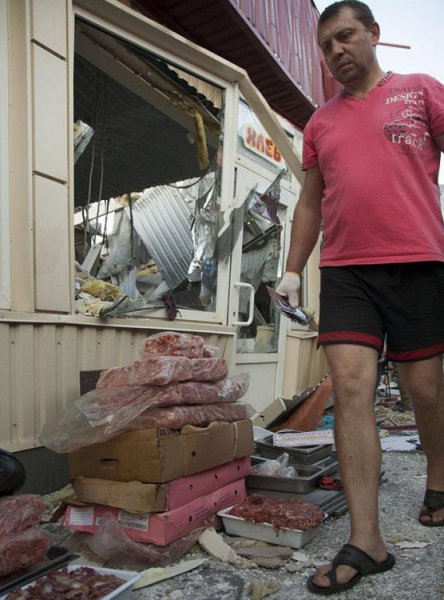 Артобстрел железнодорожного вокзала Донецка