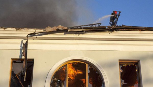 Артобстрел железнодорожного вокзала Донецка