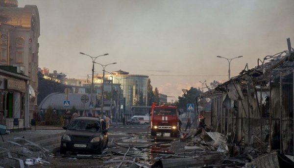 Артобстрел железнодорожного вокзала Донецка