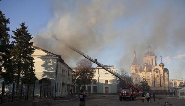 Артобстрел железнодорожного вокзала Донецка