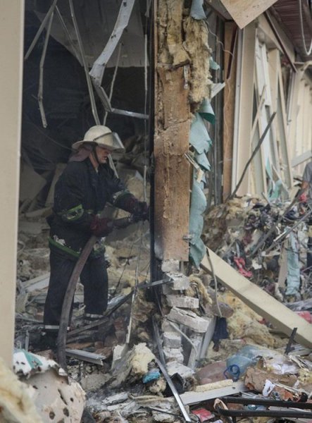 Артобстрел железнодорожного вокзала Донецка