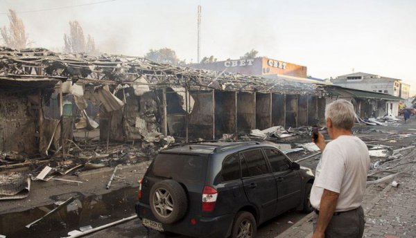 Артобстрел железнодорожного вокзала Донецка