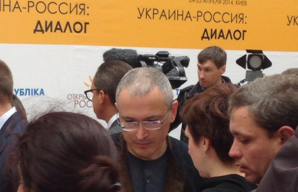 Тактика «пятой колонны»: как прозападные силы пытаются влиять на массовое сознание россиян