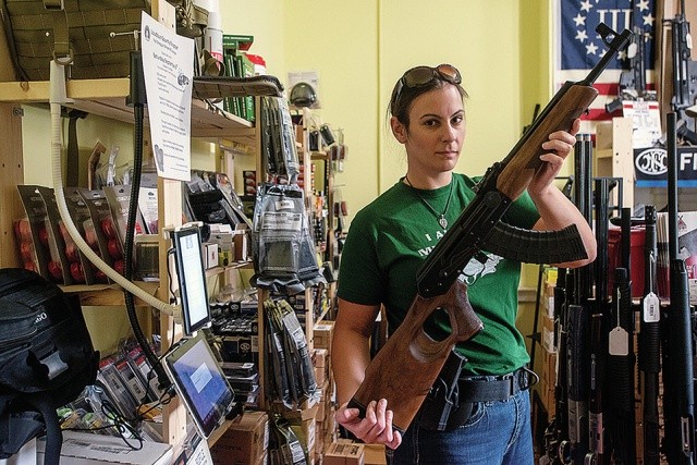 Обама признан в США лучшим агентом по продажам АК-47 Обама признан в США лучшим агентом по продажам АК-47