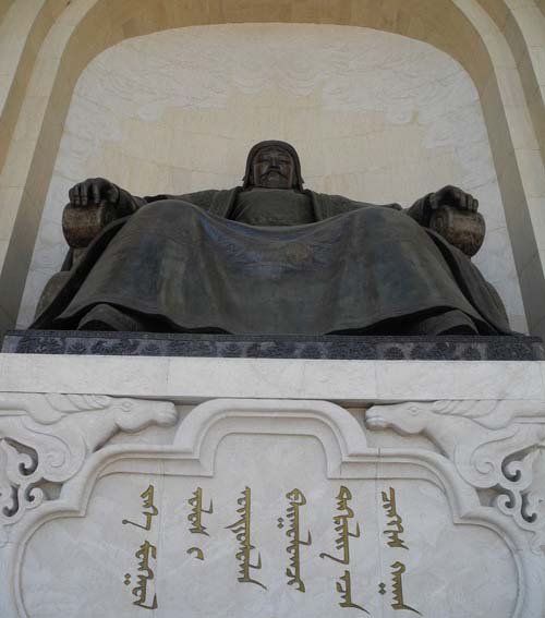 Родина Чингисхана зовет Россию на помощь