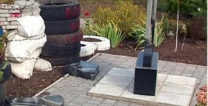 В Одесской области снесли памятник «Небесной сотне» В Одесской области снесли памятник «Небесной сотне»