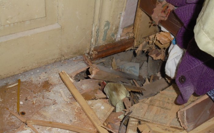 Последствия ночного обстрела Путиловки 9-09-2014 Последствия ночного обстрела Путиловки 9-09-2014