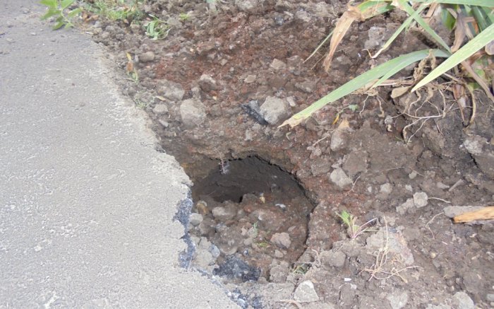 Последствия ночного обстрела Путиловки 9-09-2014 Последствия ночного обстрела Путиловки 9-09-2014