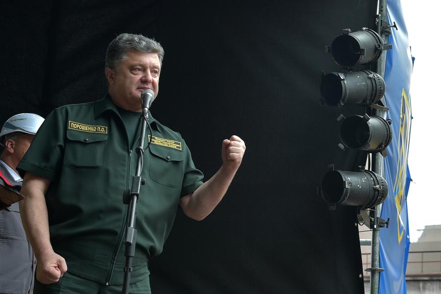 Несмотря на обещание вернуть Украине Крым, Порошенко продаёт там свой завод Несмотря на обещание вернуть Украине Крым, Порошенко продаёт там свой завод