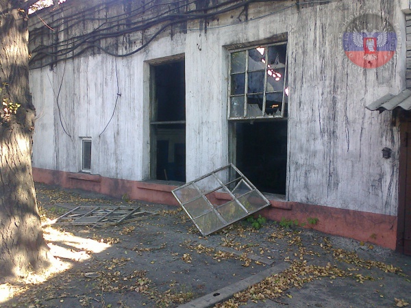 Енакиево – разрушениям подвергся металлургический завод Енакиево – разрушениям подвергся металлургический завод