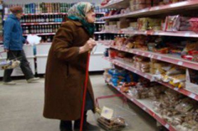 Мы должны руки целовать старикам, вновь переживающим этот ужас!