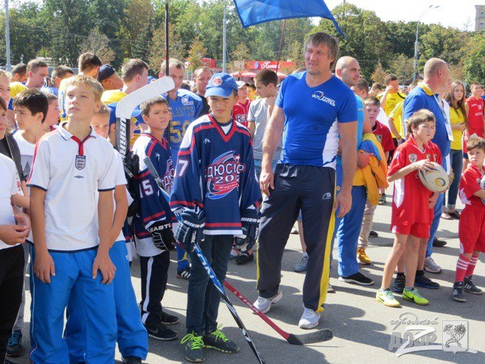 На площади Свободы проходит грандиозная ярмарка спорта (ФОТО) На площади Свободы проходит грандиозная ярмарка спорта (ФОТО)