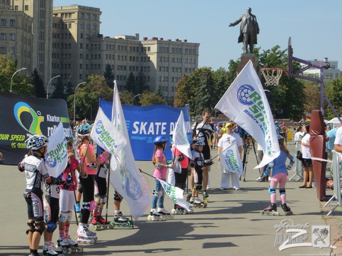 На площади Свободы проходит грандиозная ярмарка спорта (ФОТО) На площади Свободы проходит грандиозная ярмарка спорта (ФОТО)