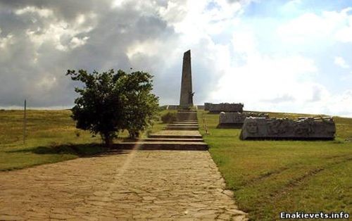 Саур-Могила: высоты и параллели Саур-Могила: высоты и параллели