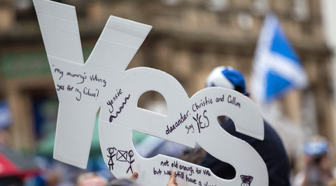 В Шотландии открылись участки для голосования на референдуме о независимости В Шотландии открылись участки для голосования на референдуме о независимости