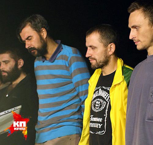 Захар Прилепин из Новороссии: здесь бродячие псы, «мирные» бомбежки и чеченцы в аэропорту Захар Прилепин из Новороссии: здесь бродячие псы, «мирные» бомбежки и чеченцы в аэропорту