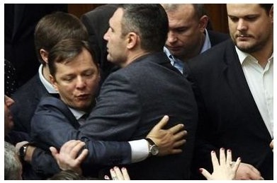 Дерутся противные. Дерутся противные.