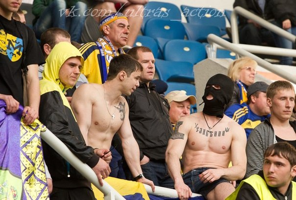 Марш Мира: Приключение украинских "ультрас" в Москве Марш Мира: Приключение украинских "ультрас" в Москве