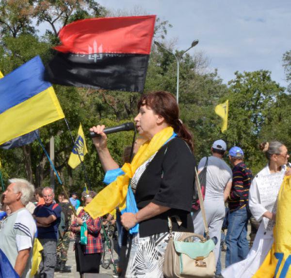 Одесский Евромайдан агитировал за «мир» с криками «смерть врагам» Одесский Евромайдан агитировал за «мир» с криками «смерть врагам»