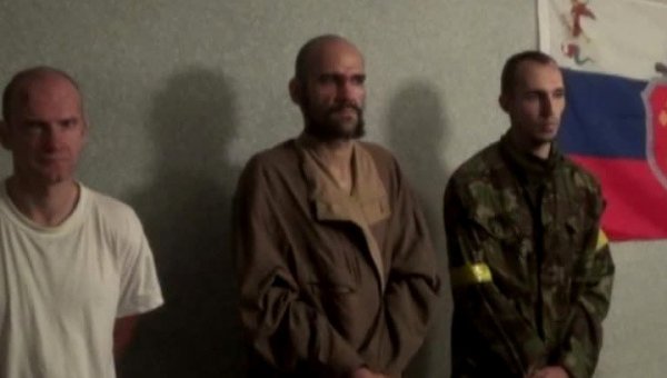 Боевики "Правого сектора" заблудились и попали в плен к ополченцам Боевики "Правого сектора" заблудились и попали в плен к ополченцам