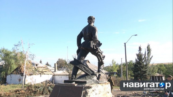 Нацгвардия превратила памятник Великой Отечественной в мишень для тренировок Нацгвардия превратила памятник Великой Отечественной в мишень для тренировок