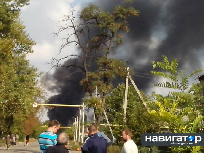 В Донецке идут ожесточенные бои за аэропорт, горит крупный завод, — очевидцы (Фото, видео) В Донецке идут ожесточенные бои за аэропорт, горит крупный завод, — очевидцы (Фото, видео)