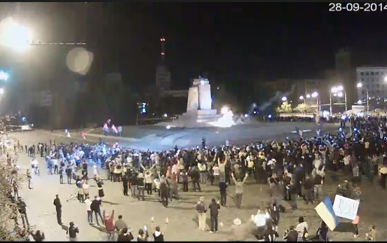 Фашиствующие укроподонки занимались вандализмом в Харькове у памятника Ленина Фашиствующие укроподонки занимались вандализмом в Харькове у памятника Ленина