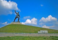 Памятник комбату - стратегическая высота под Славяносербском. Ополченцы о мире