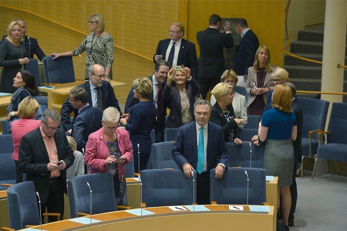 Швеция получила нового премьер-министра, который будет бороться с "русским высокомерием" Швеция получила нового премьер-министра, который будет бороться с "русским высокомерием"