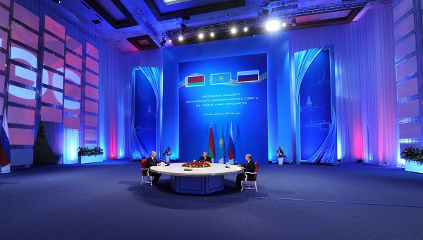 В ЕС выражают готовность сотрудничать с ЕАЭС на равных В ЕС выражают готовность сотрудничать с ЕАЭС на равных