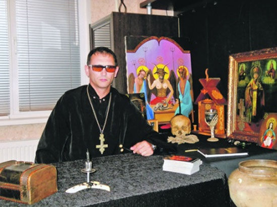 Первый и единственный храм сатанистов на Украине сожгли Первый и единственный храм сатанистов на Украине сожгли