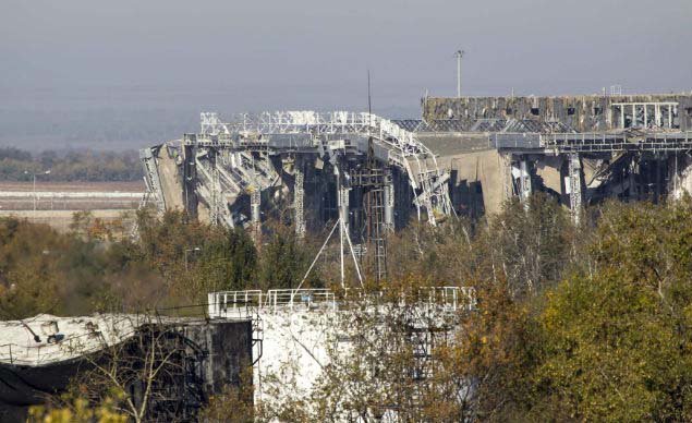 Три ответа на один наивный вопрос: «Почему ополченцы не могут взять Донецкий аэропорт?» Три ответа на один наивный вопрос: «Почему ополченцы не могут взять Донецкий аэропорт?»
