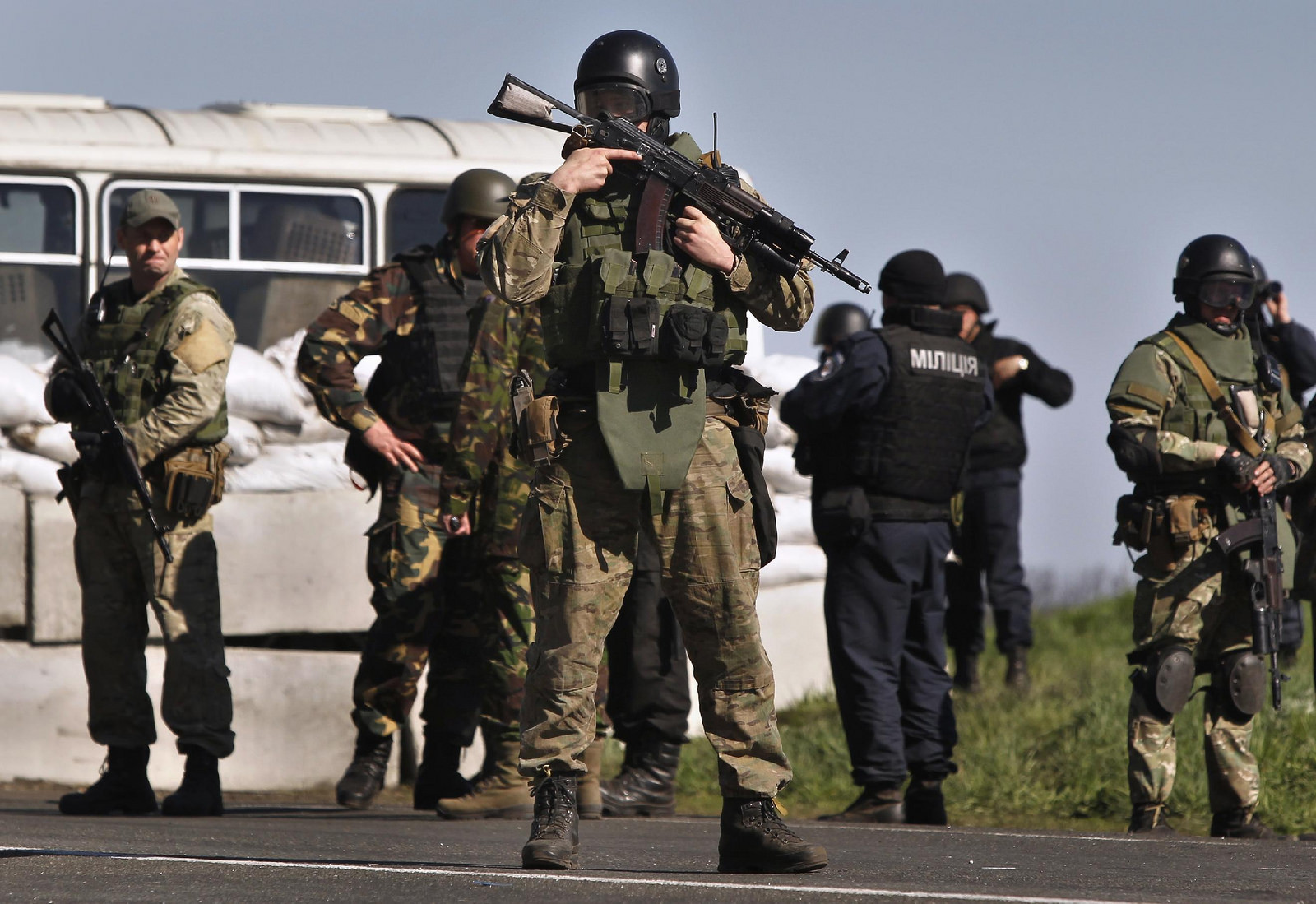 Калашников на Украине: какие модификации автомата используют силовики и ополченцы Калашников на Украине: какие модификации автомата используют силовики и ополченцы